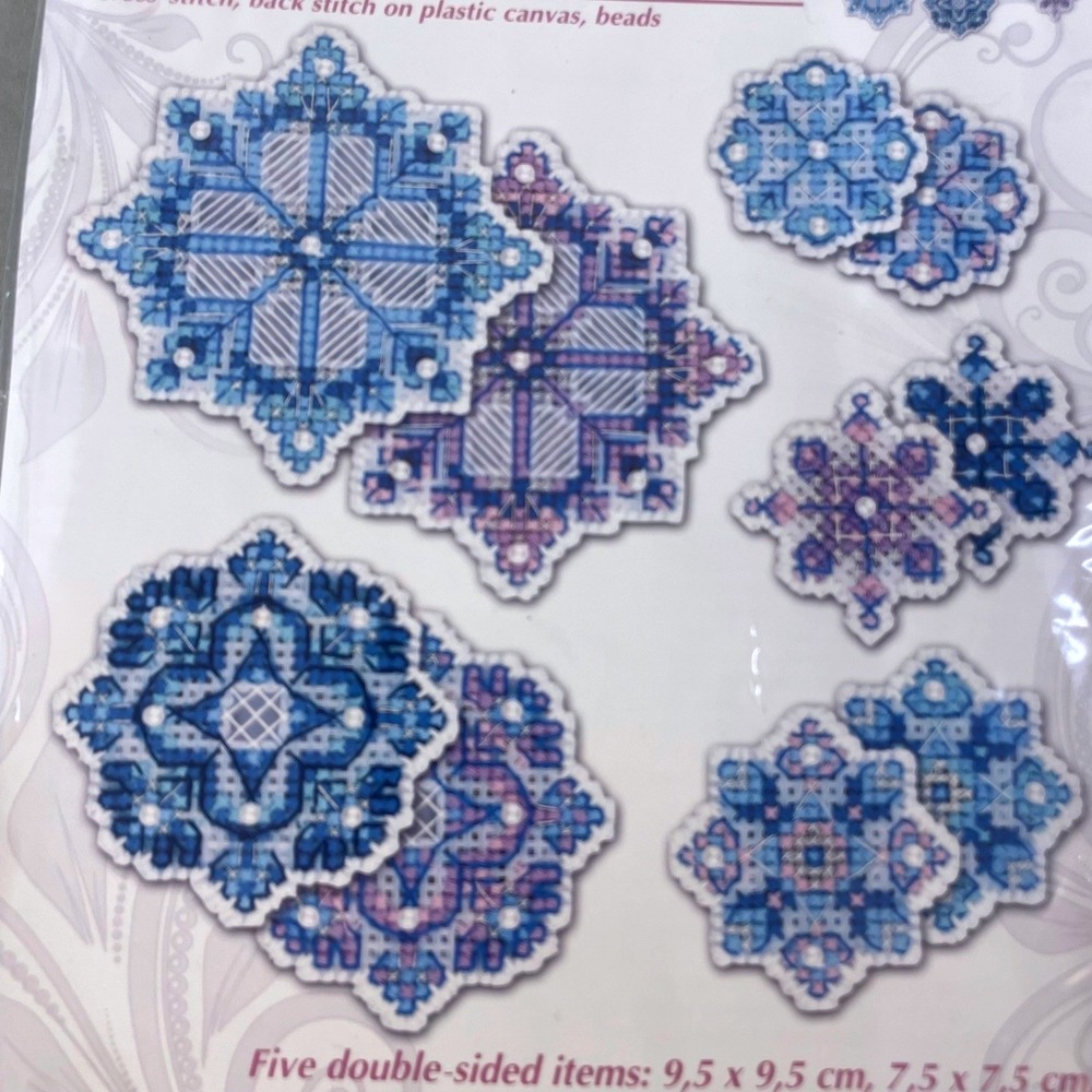 NIP Riolis Cross Stitch Kit Snowflakes‎ 1889AC Plastic Canvas Wool Acrylic Beads - Picture 2 of 5